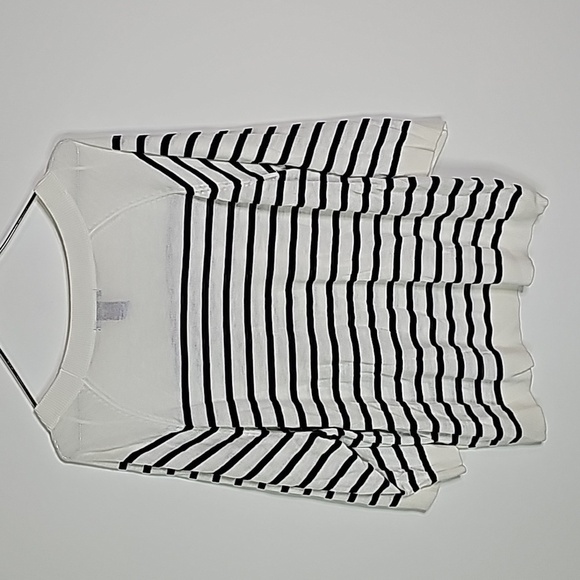 H&M small cream and black long sleeve light sweater - Picture 4 of 6